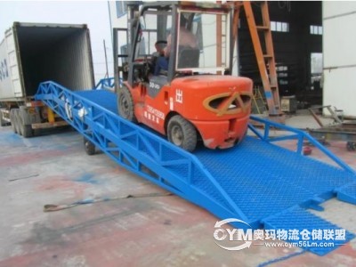 路寬10米以上，可承重200噸，20米長以內重型車輛通過。倉庫配套有辦公平房出租，通水通電通網，附帶停車場，適宜辦公、生活。