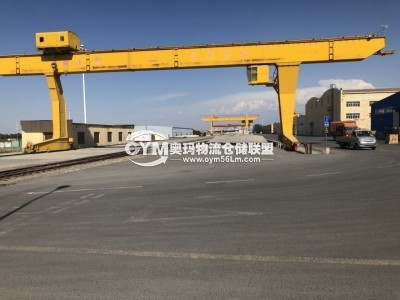 倉庫裝卸區域寬敞，可以提供17米及以上車輛停靠裝卸