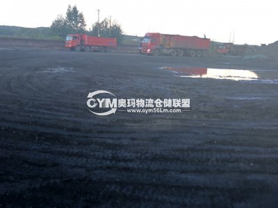 儲煤鐵路發運貨場的車輛停靠區域